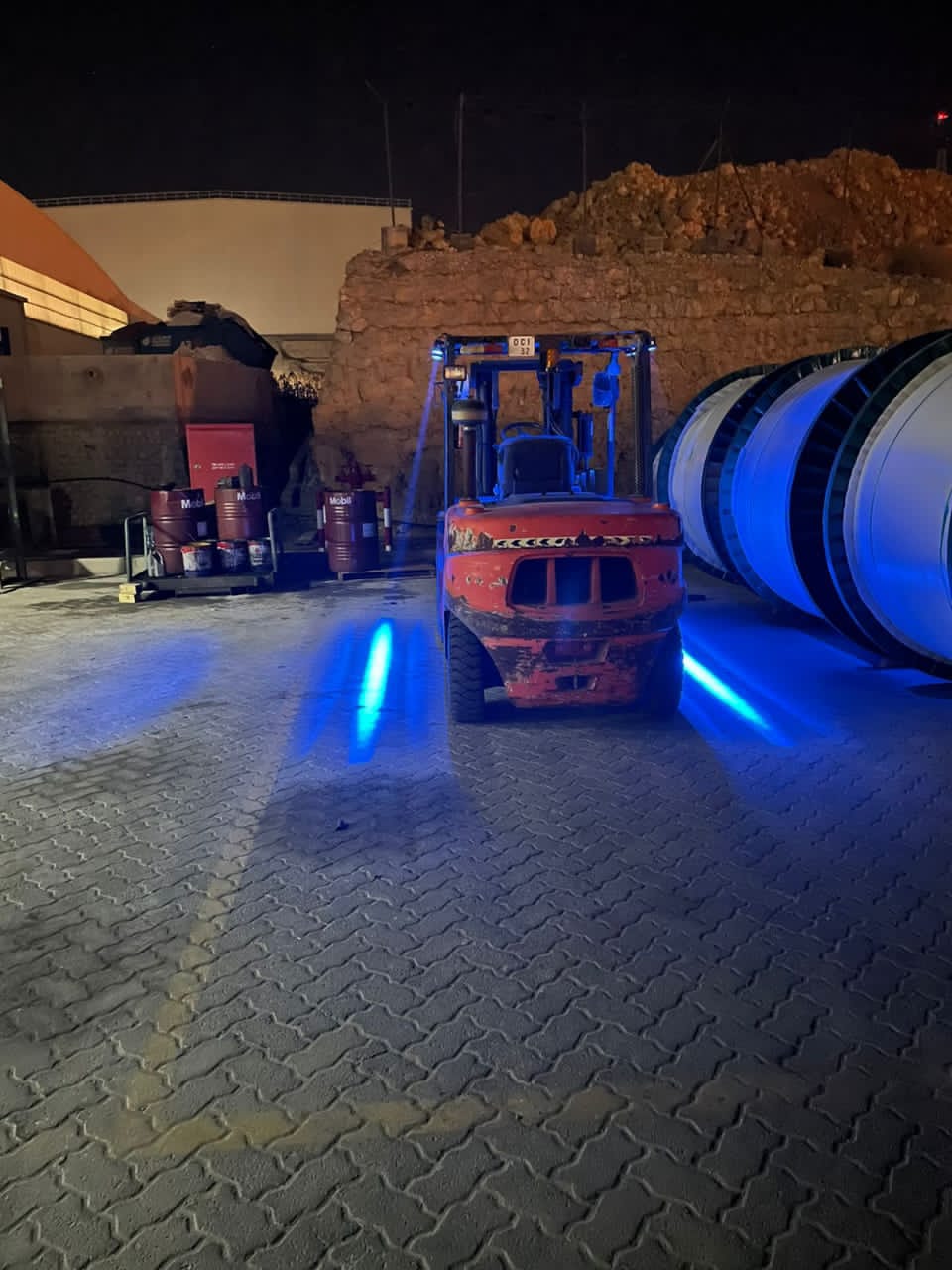 Ultimate Guide to Shock-Resistant and Waterproof Forklift Lights: Enhance Safety and Efficiency